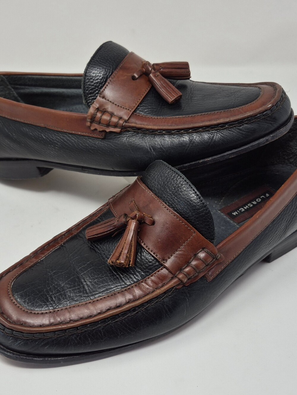 Florsheim Black and Brown Two Tone Leather Tassel Loafers 10.5 D